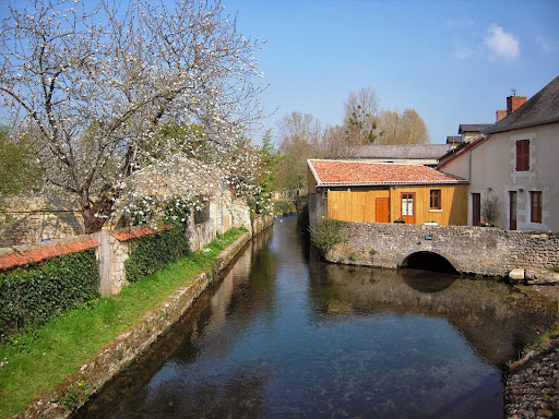 Canal latéral à la Boivre
