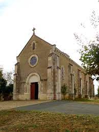 Façade de l'église Saint-Rémi de Lavausseau