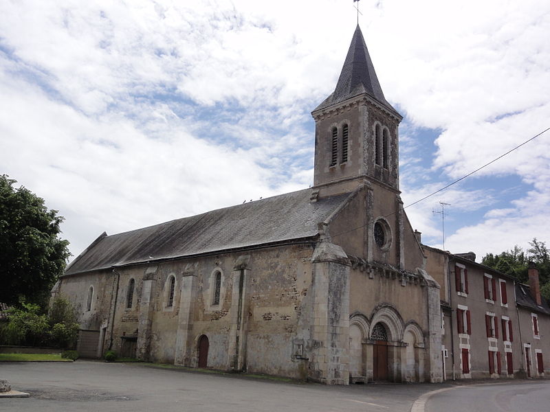 Vue d'ensemble de l'église de Montreuil-Bonnin